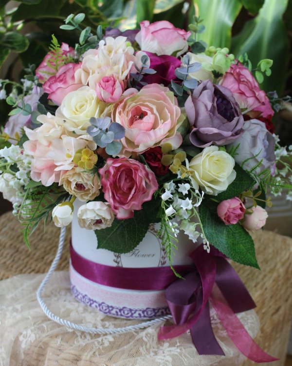 композиции в круглой коробке