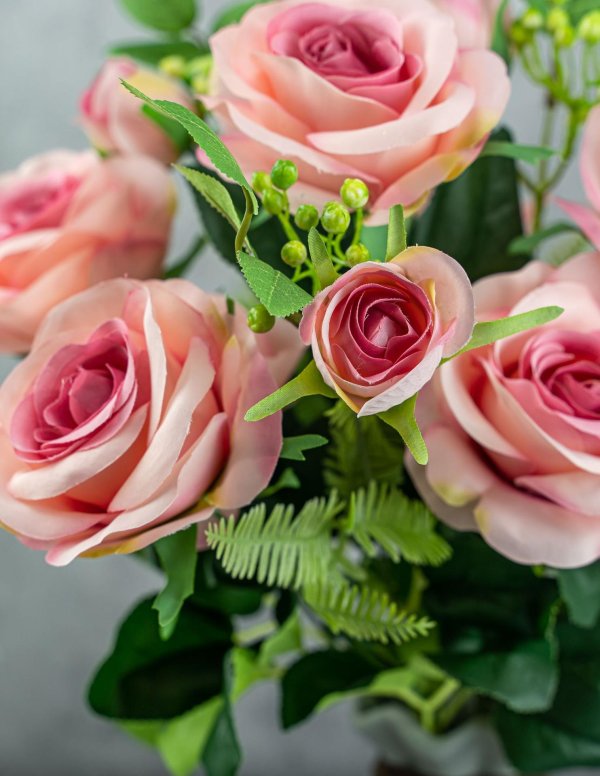 цветок розовый