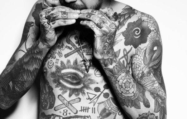 татуированные мужчины