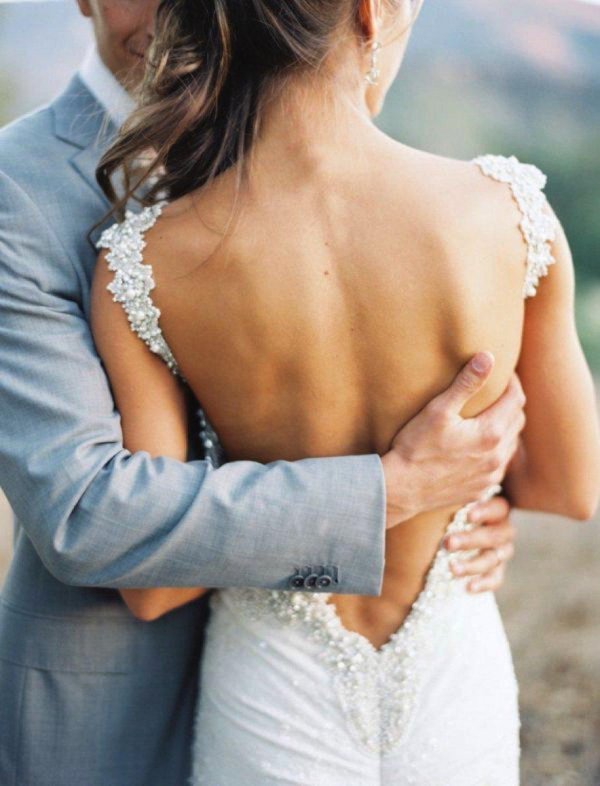 свадебное платье с открытой спиной