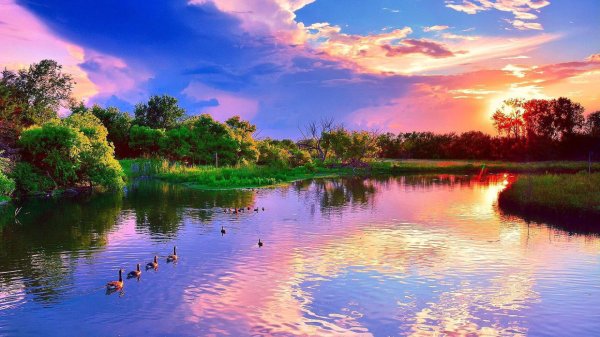 закат на реке