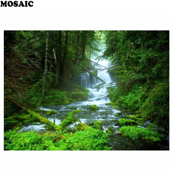 ручей в лесу