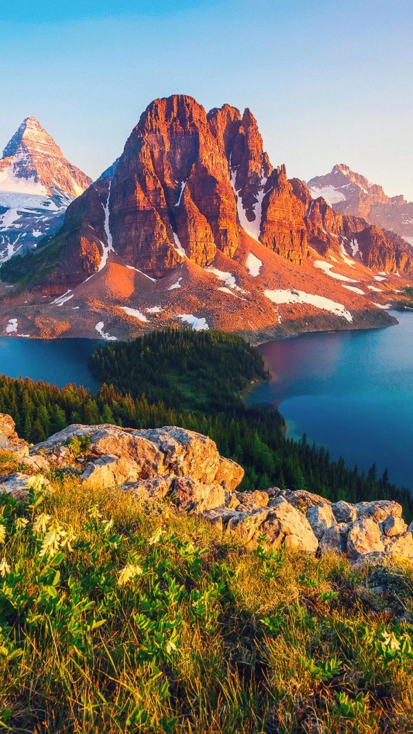 гора ассинибойн канадские скалистые горы