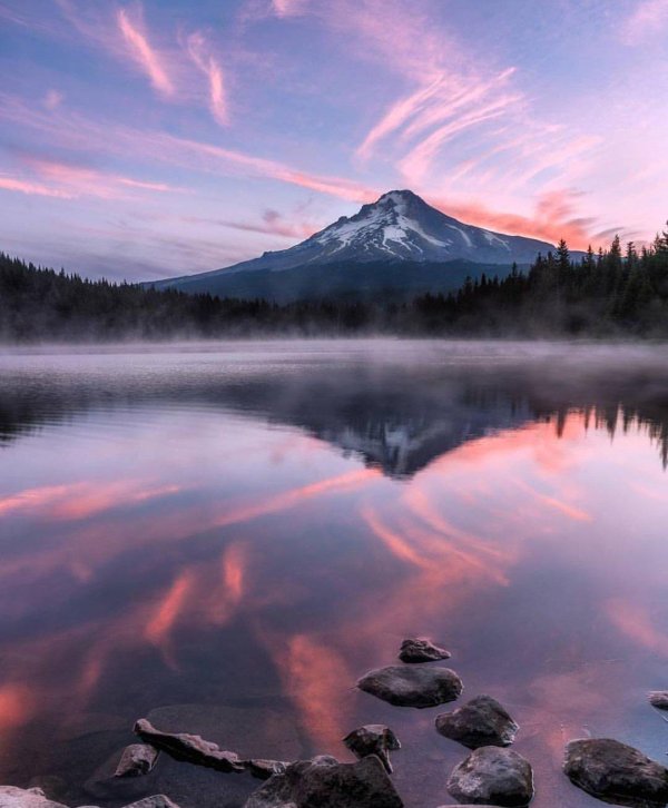 озеро и горы