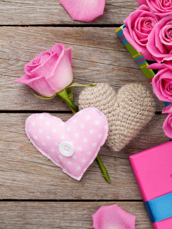 розовые подарки