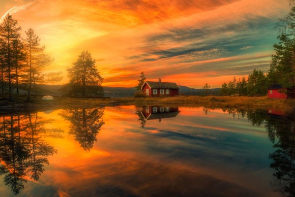 домик на берегу озера