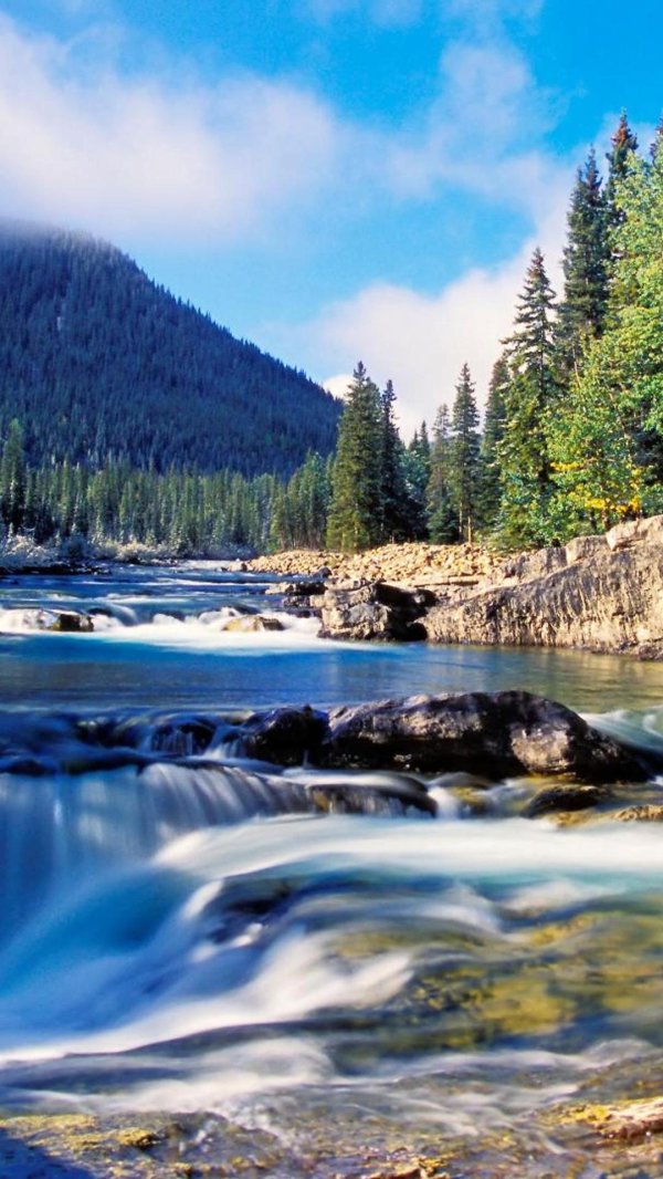 горная река