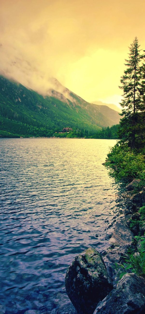 рассвет на озере