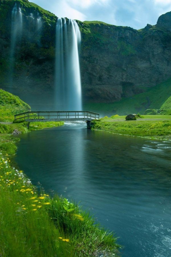 водопад seljalandsfoss