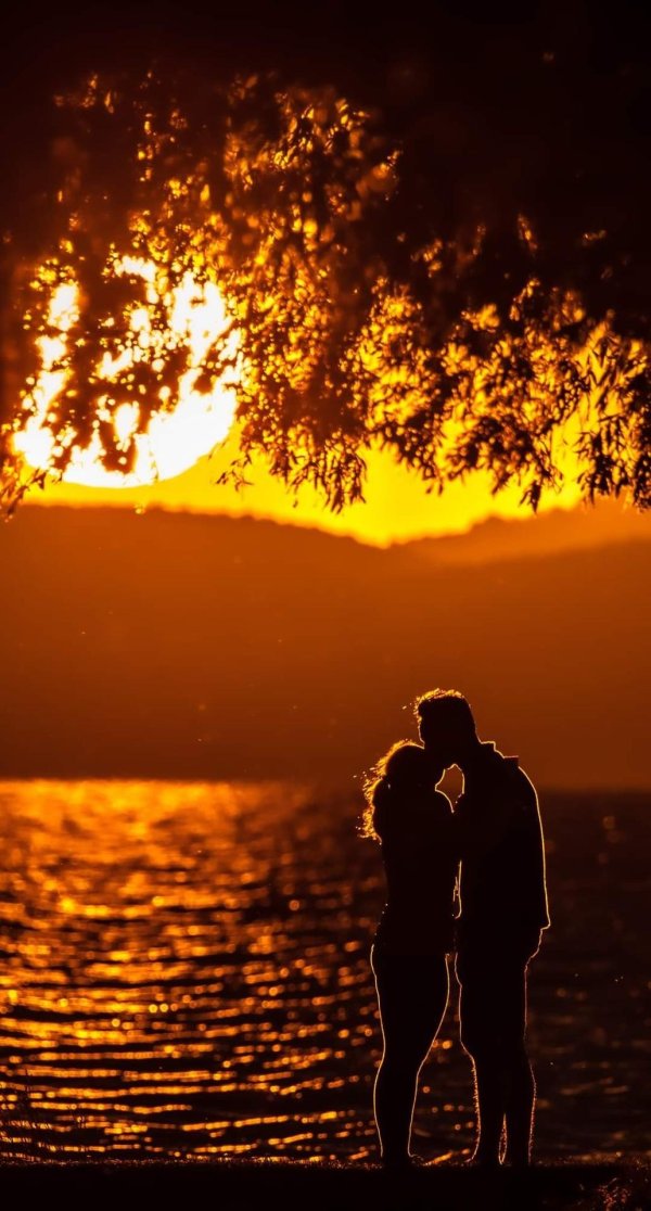 пары влюбленных