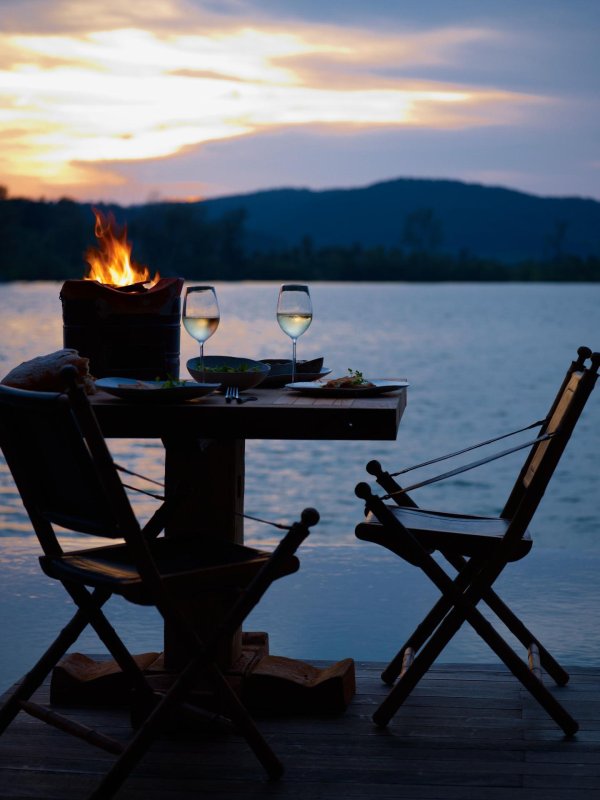 романтический стол