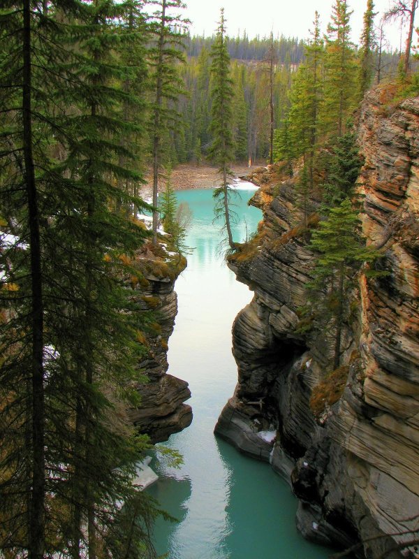 водопад атабаска