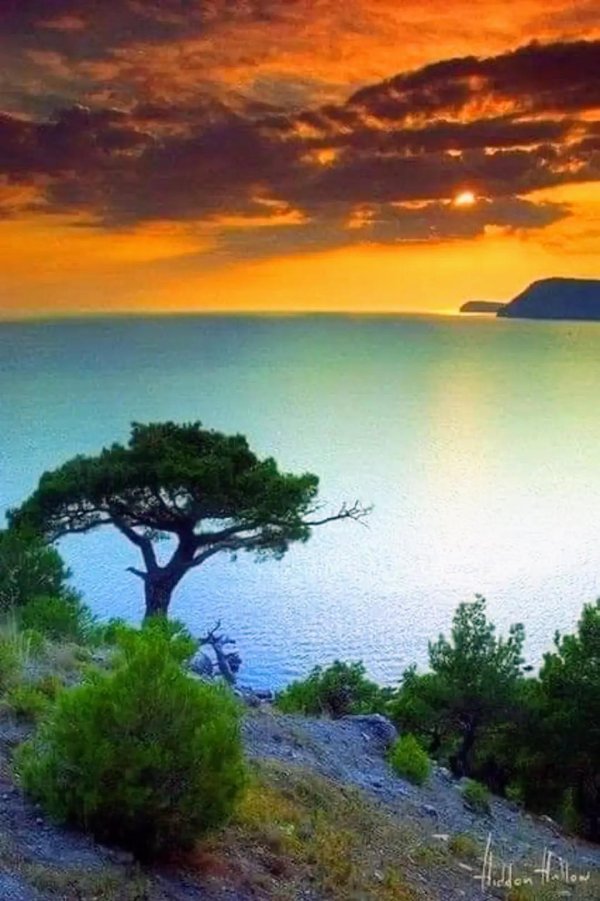 голубая бездна геленджик закат