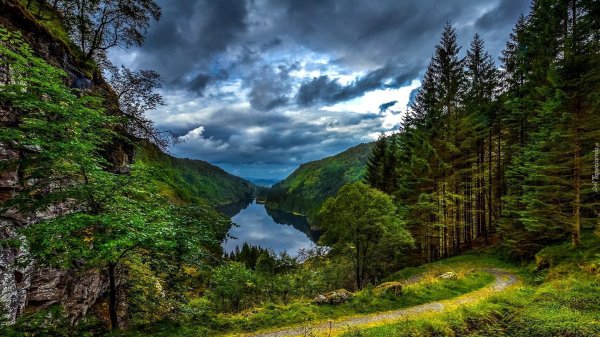 glendalough lake ireland