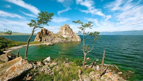 ольхон скала шаманка