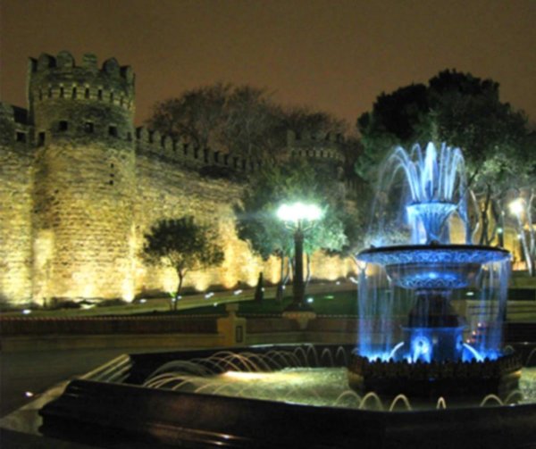 фонтаны баку ночью