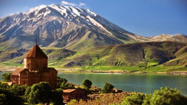 церковь ахтамар на озере ван