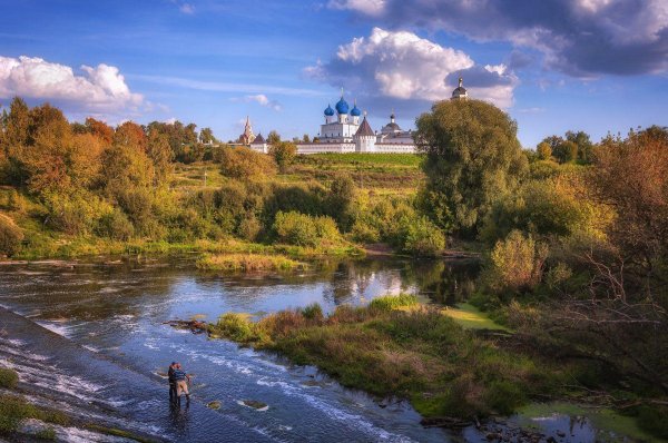 суздальский кремль осенью