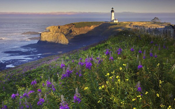 yaquina head lighthouse oregon