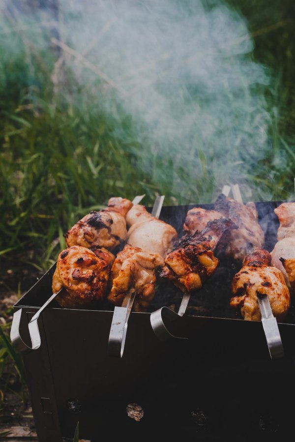 жарим шашлык