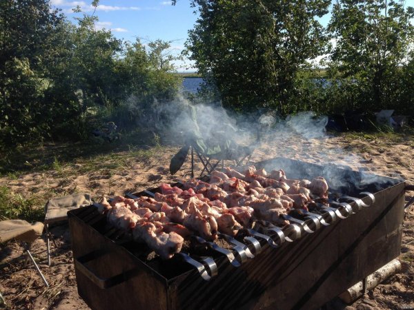 шашлыки на речке