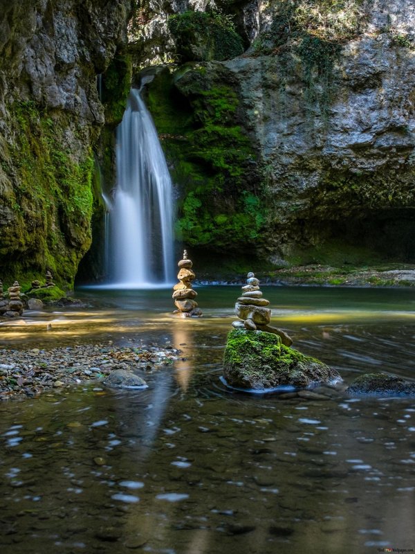 маленький водопад