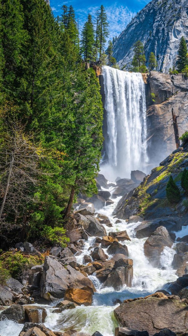 vernal falls yosemite