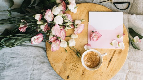 завтрак с цветами