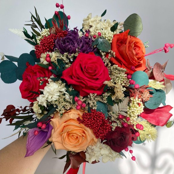 букет невесты марсала