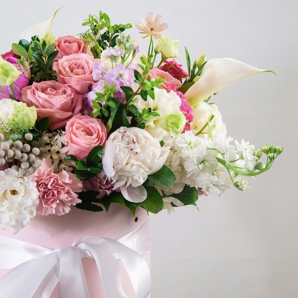 букеты в шляпных коробках