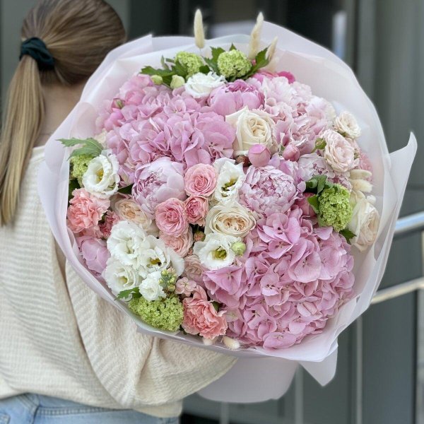 гортензии и пионы