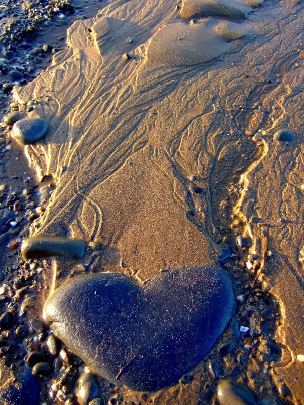 сердечко на песке