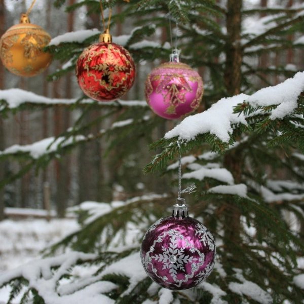 красивые новогодние шары