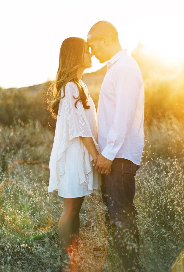 влюбленные на природе