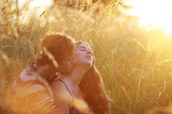 объятия влюбленных