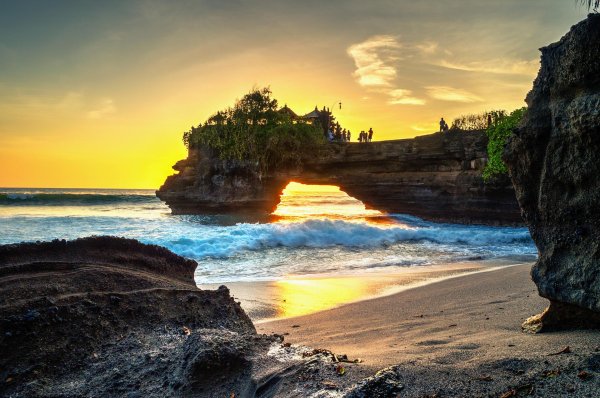 бату болонг бали