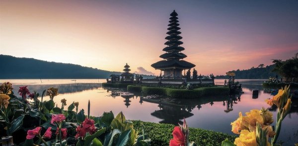 храм пура улун дану бератан