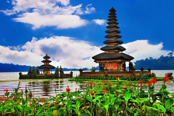 pura ulun danu bratan