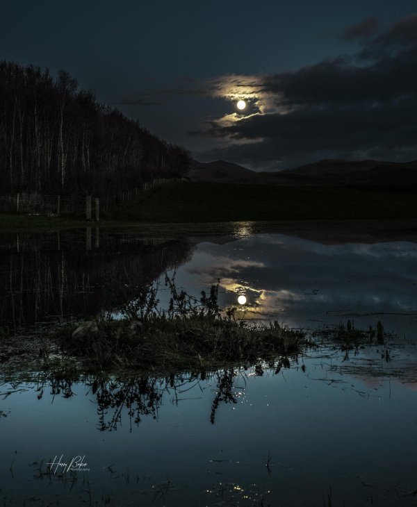 озеро ночью