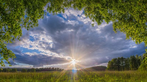 солнечное небо