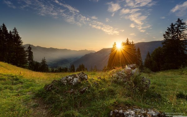 восход в горах