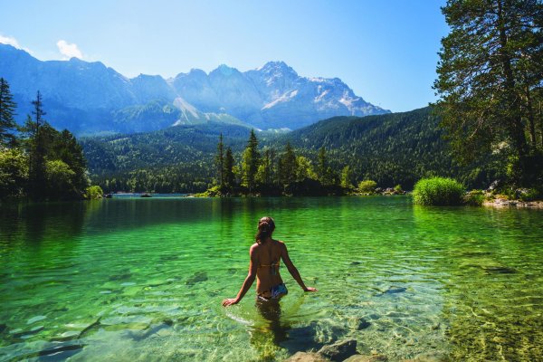 горное озеро