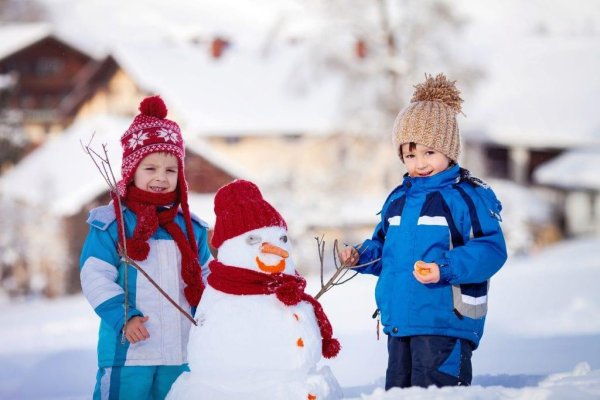 снеговик на прогулке