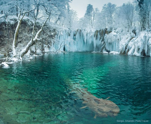 замерзшие водопады