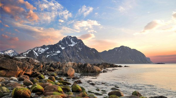 норвегия каменистый берег