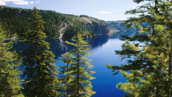 кратерное озеро в орегоне