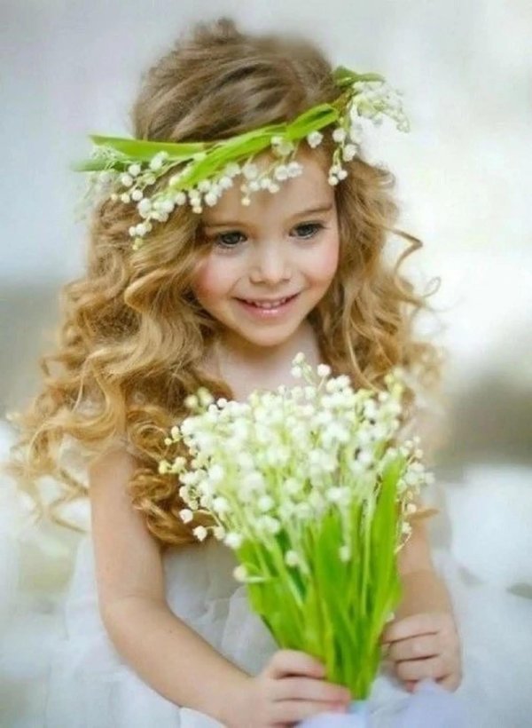 девочка с цветами