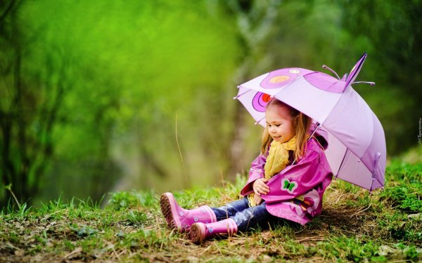 зонтик под дождем