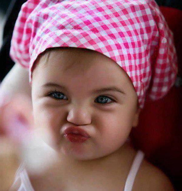 смешная малышка