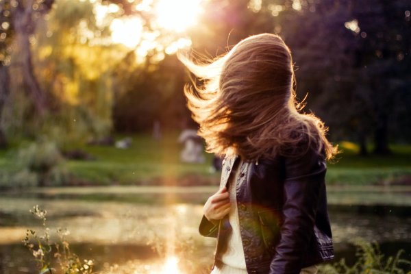 девушки с русыми волосами